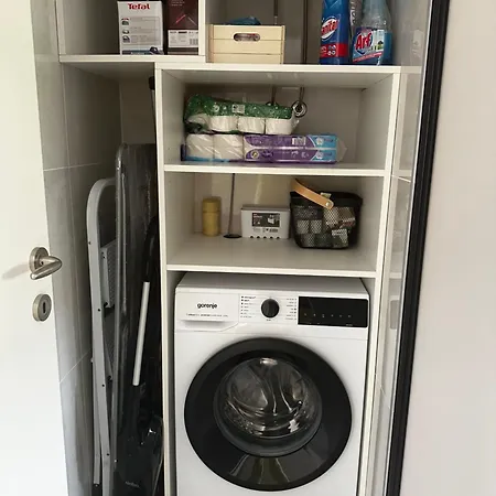 Bona Fide Apartment *